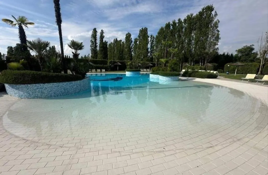 Apartment In Residence With Pool - Jesolo Top Next To Golf Club ليدو دي يسولو